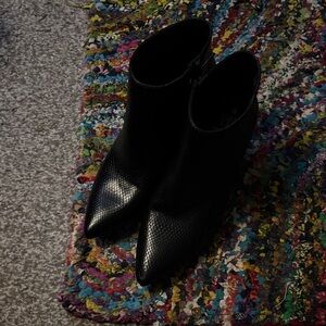 Time and Tru Black Textured Ankle Boots